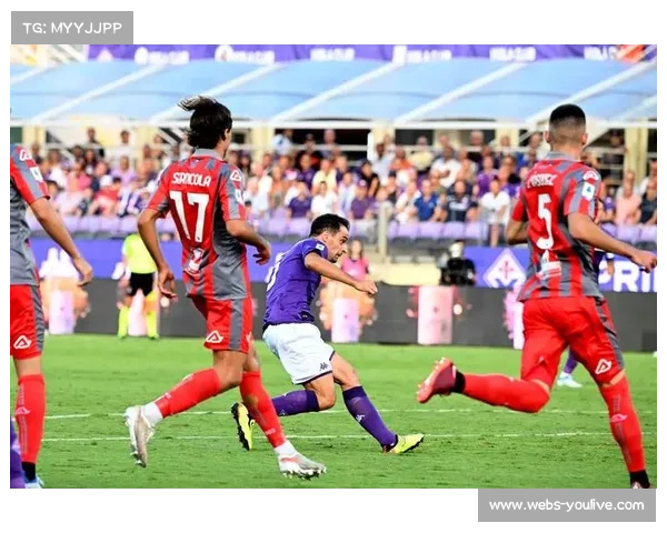 意丁联赛佛罗伦萨主场1-0绝杀克雷莫纳，泰拉恰诺邦多首发